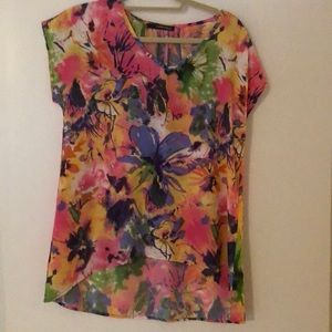 Floral, flowy top